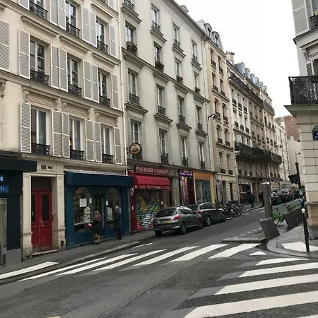Lovely 40m2 Flat In The Heart Of Montmartre Paris
